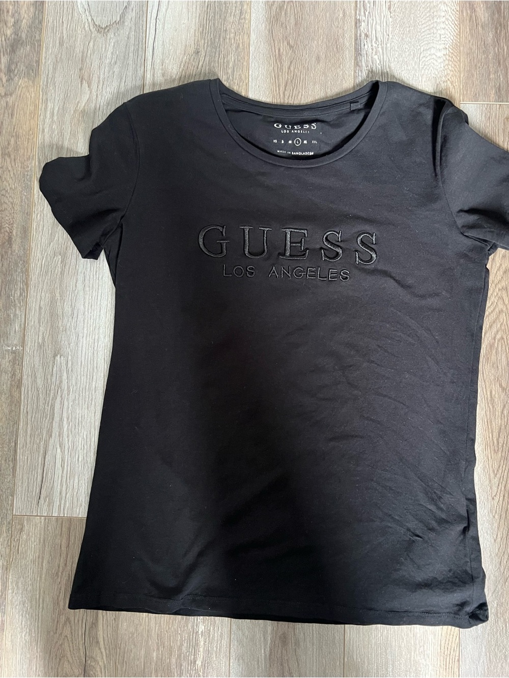 🌸Guess Black Embossed Logo T-Shirt